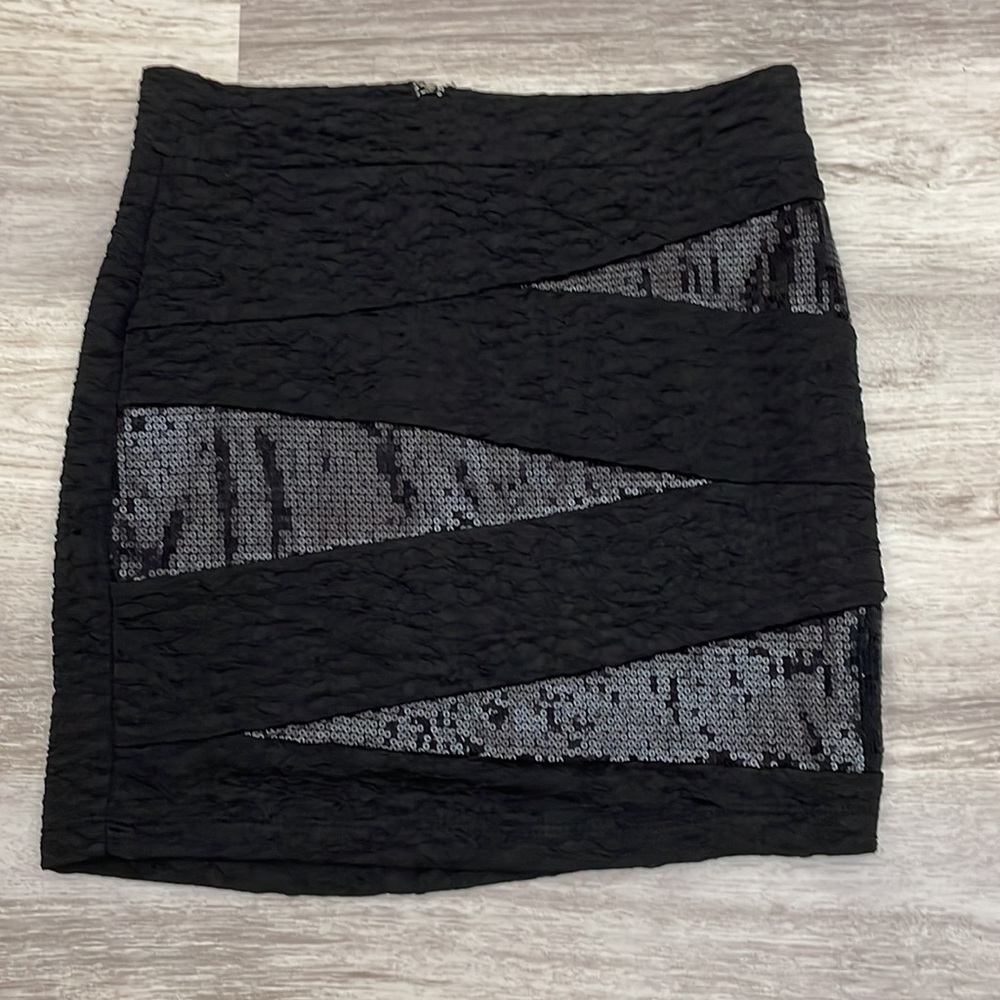 Forever 21 Black Mini Skirt with Sequins Stretchy Zip Up Back Size Small